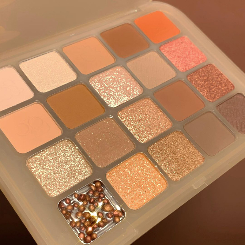 nude eyeshadow palette