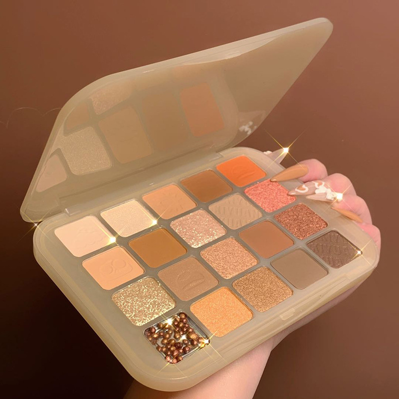 nude eyeshadow palette