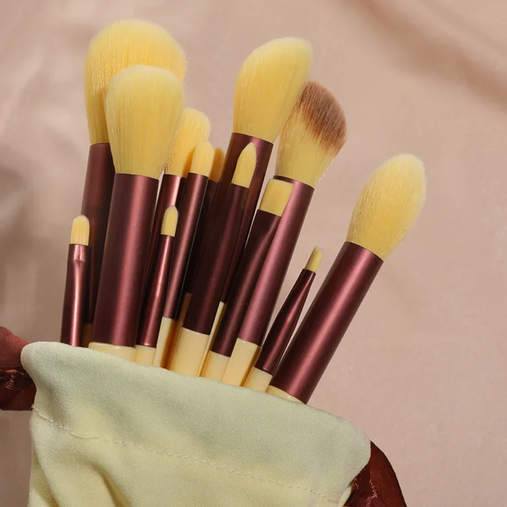 eyeshadow brush