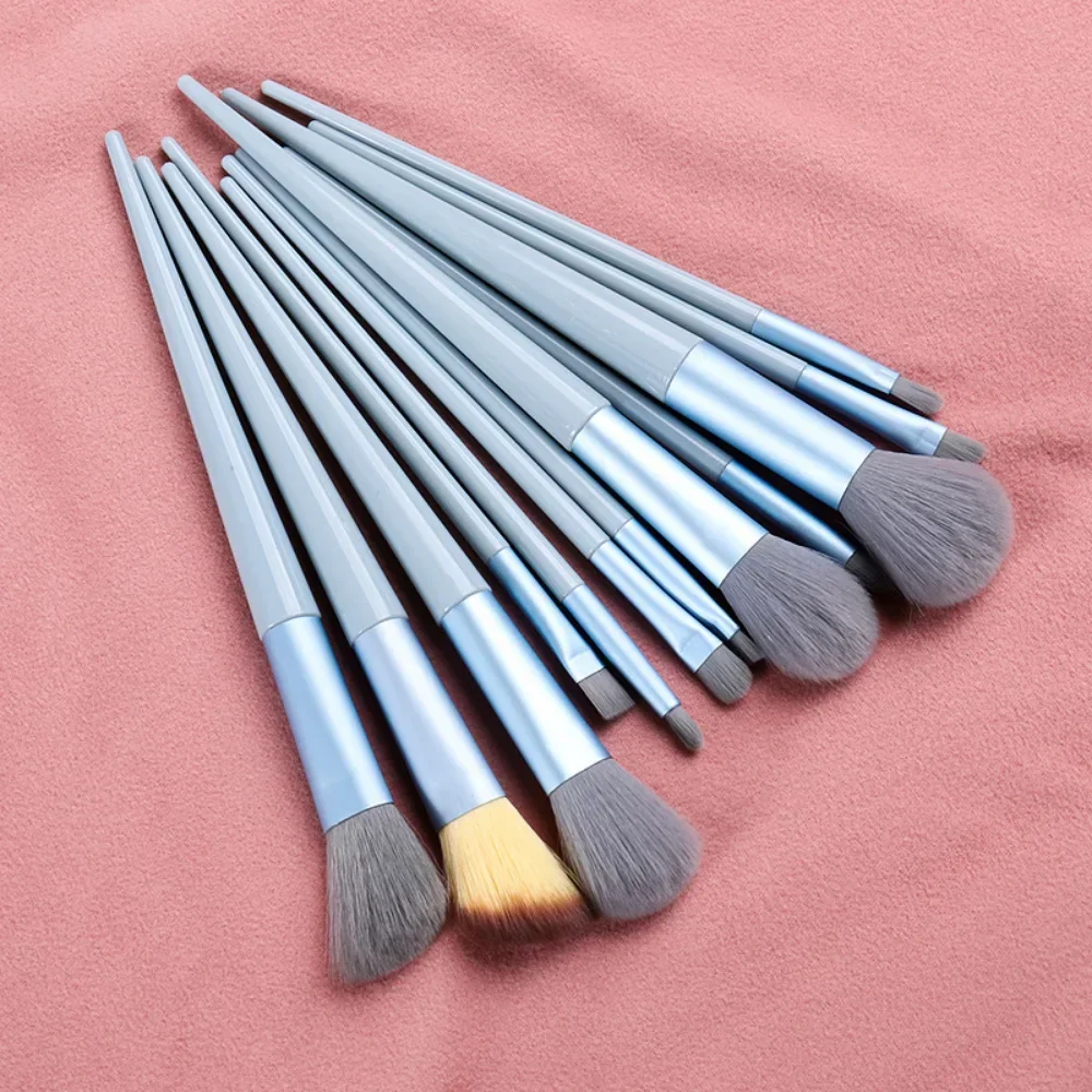 eyeshadow brush